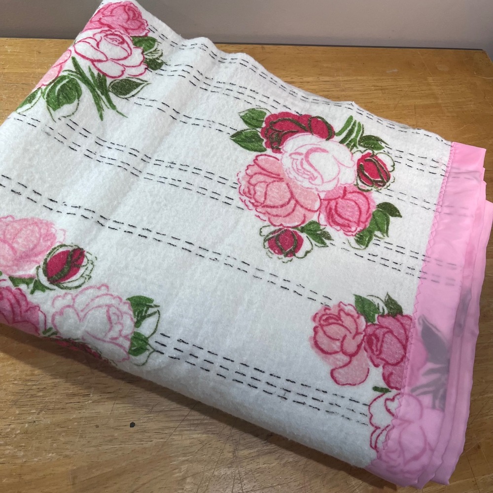 Vtg Blanket Twin White Pink Cottagecore Rose Floral Satin Trim Fleece